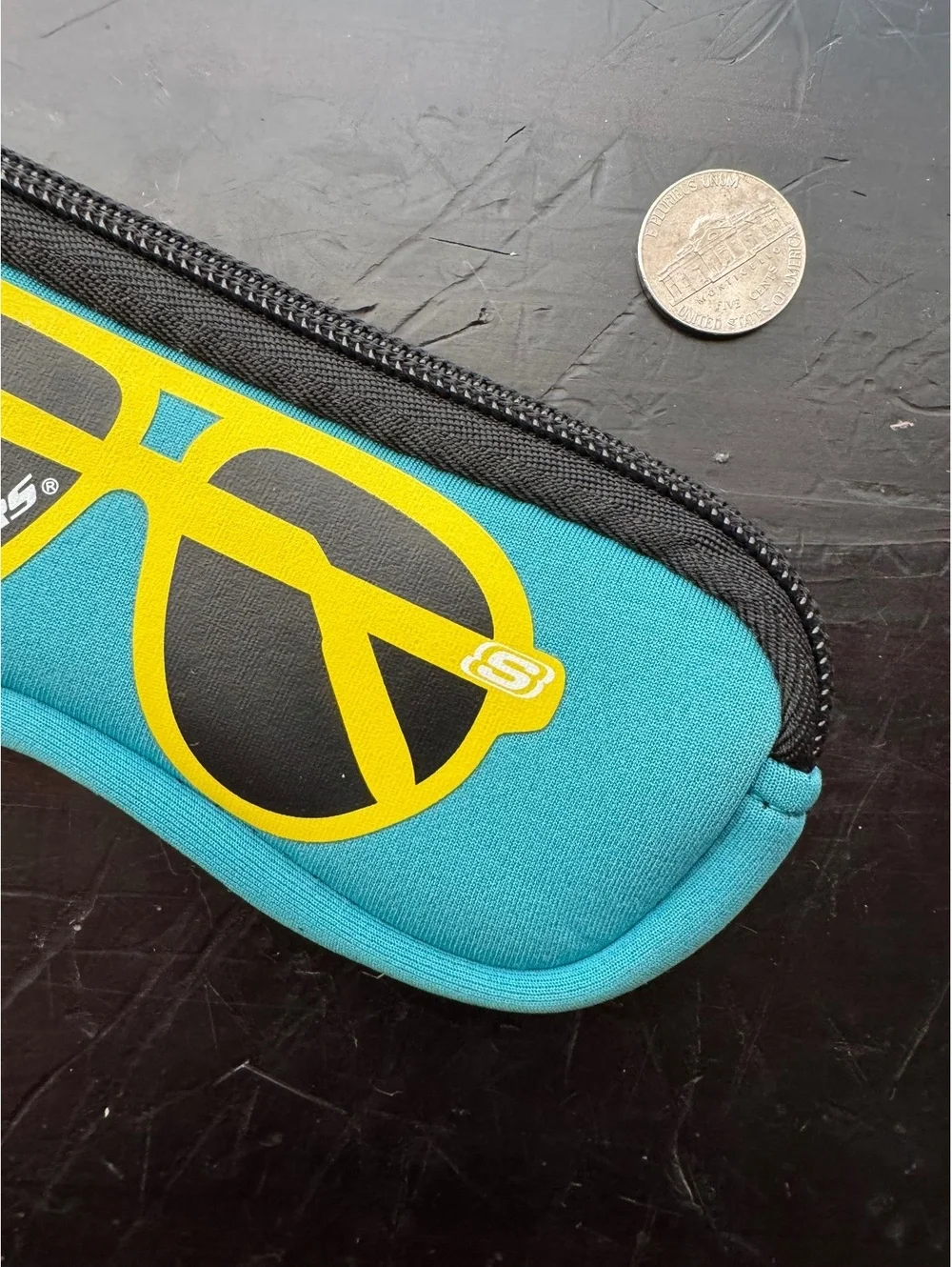 Vintage Skechers Sunglasses Case with Cleaning Cloth